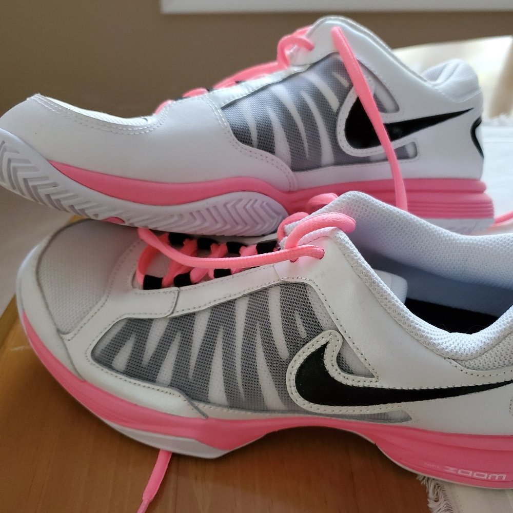 Women's Shoes - Nike